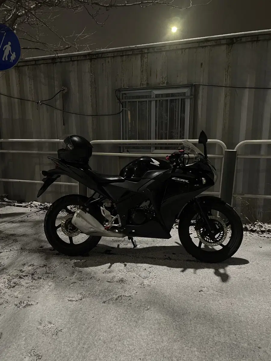 cbr125r 1만6천km 판매합니다